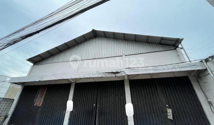 Gudang Murah Jalan Raya Manukan Kulon Tandes Dekat Margomulyo