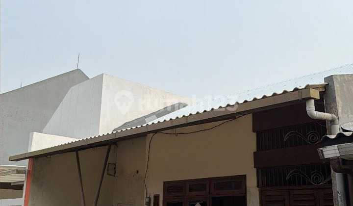 Ready-to-Occupy House in Kedinding Tengah Kenjeran Near Galaxy Mall 2