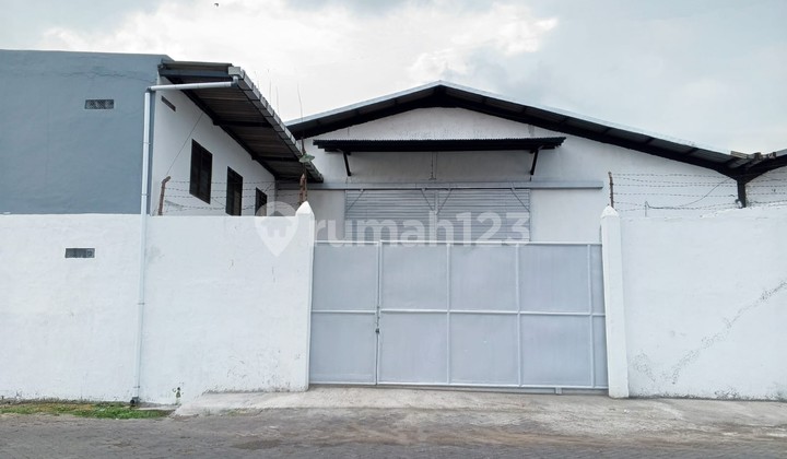 Good Quality Ready-to-Use Warehouse Suri Mulia Margomulyo Near the Port. Good Quality Ready-to-Use Warehouse Suri Mulia Margomulyo Near the Port.