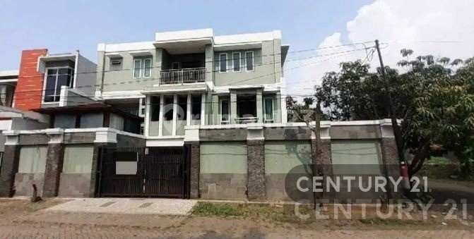 Affordable Grand 3-Story Corner House in Eramas 2000, East Jakarta