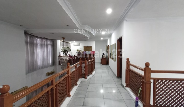 Dijual Rumah 2 Lantai di Komplek Mampang Jakarta Selatan