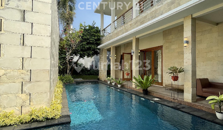 Lahan Luas, Hidup Bebas! Rumah Mewah Di Kemang Dgn Kolam Renang