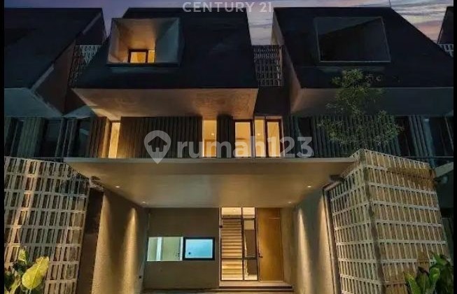 DIJUAL BRAND NEW TOWNHOUSE CILANDAK AREA SIAP HUNI 