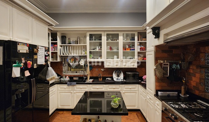 Rumah Mewah 2 Lantai Harga Dibawah Njop Di Setiabudi S8897