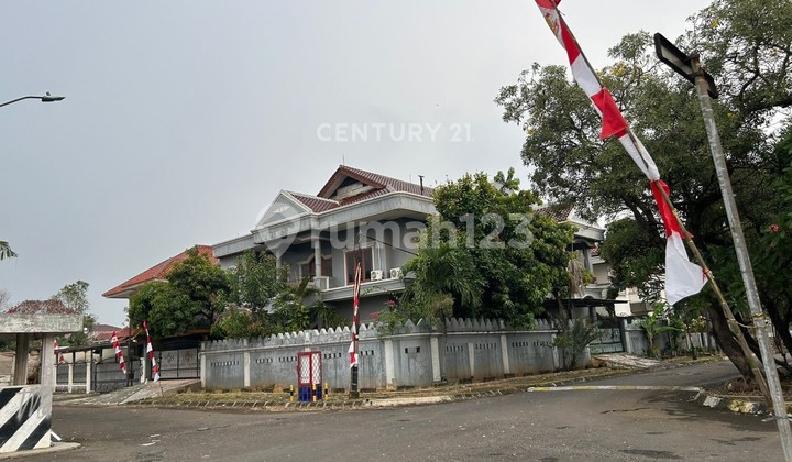 For Sale Ready-to-Occupy House Hook Position in Taman Modern East Jakarta