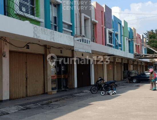 For Sale Two-Story Shop House in a Strategic Location at Harapan Mulya Regency 2