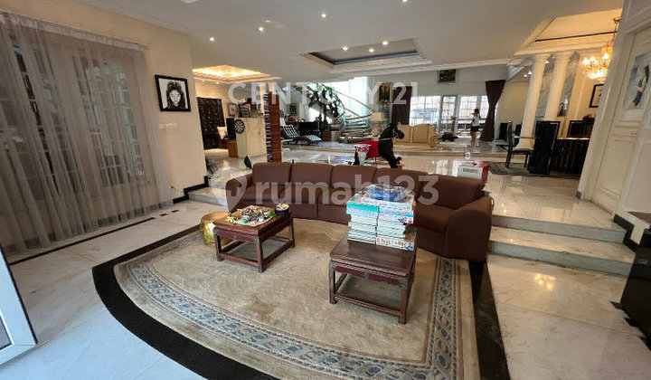 Dijual Rumah Lama Di Harga NJOP Selangkah Dari Mega Kuningan. Dijual Rumah Lama Di Harga NJOP Selangkah Dari Mega Kuningan.