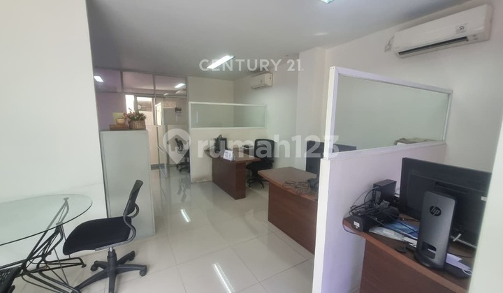 For Sale: Attached Shophouse in Bona Indah Plaza Cilandak, Ready to Occupy 2