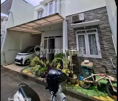 Quick Sale Strategic House in Jagakarsa, South Jakarta Quick Sale Strategic House in Jagakarsa, South Jakarta