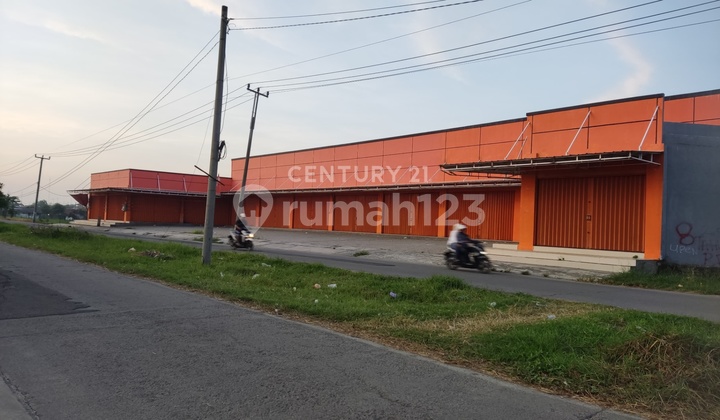 For Sale: Commercial Space in a New Building in Rengasdengklok, Karawang.