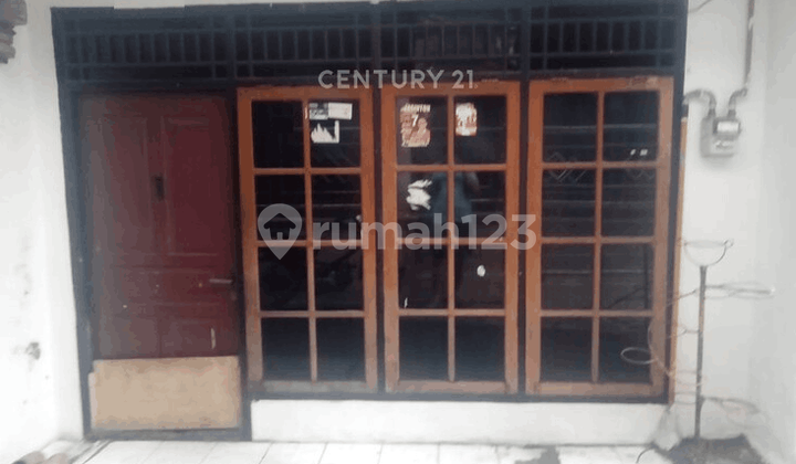 For Quick Sale House in Johar Baru, Central Jakarta, Can Be Used as a Boarding House