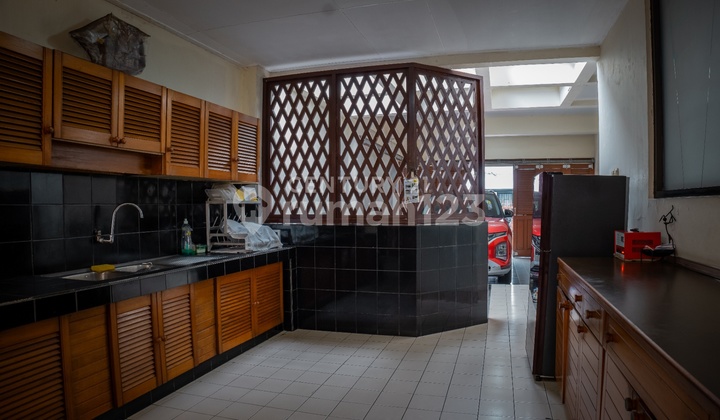 For Quick Sale Semi-Furnished House in Rawamangun, East Jakarta 2
