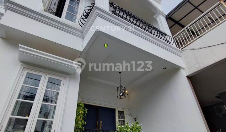 Dijual Rmh Bangunan Baru 3 Tahun Mewah Furnish DiJakarta Selatan