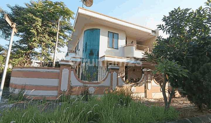 Nice Cheap Hook House in Taman Modern East Jakarta 2