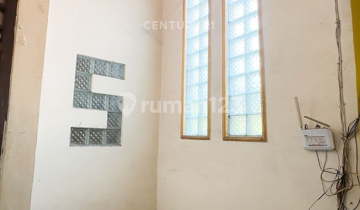 For Sale Ready-to-Occupy House in Matraman, East Jakarta 2