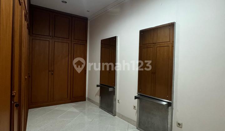 Disewakan Rumah Mewah Siap Huni di Cilandak Timur 2