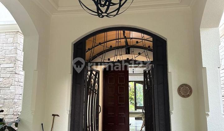 Rumah Disewakan di Adityawarman 2