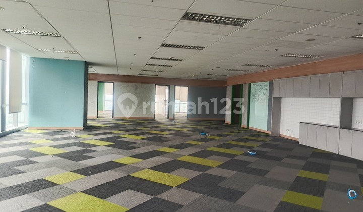 Kantor Disewakan di Menara Sentraya Blok M - Lokasi Strategis Bebas Ganjil Genap