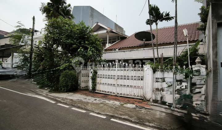Strategic Location House in Kebayoran Baru