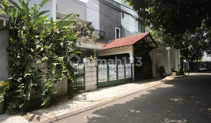 Rumah Lokasi Strategis di Jl. Pondok Emas , Pondok Pinang Jakarta Selatan Rumah Lokasi Strategis di Jl. Pondok Emas , Pondok Pinang Jakarta Selatan