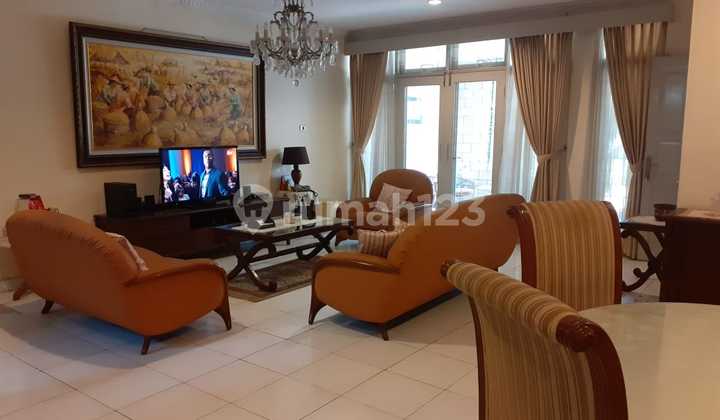 di Vila Delima, Jakarta Selatan di Vila Delima, Jakarta Selatan