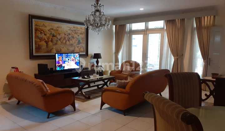 di Vila Delima, Jakarta Selatan 2