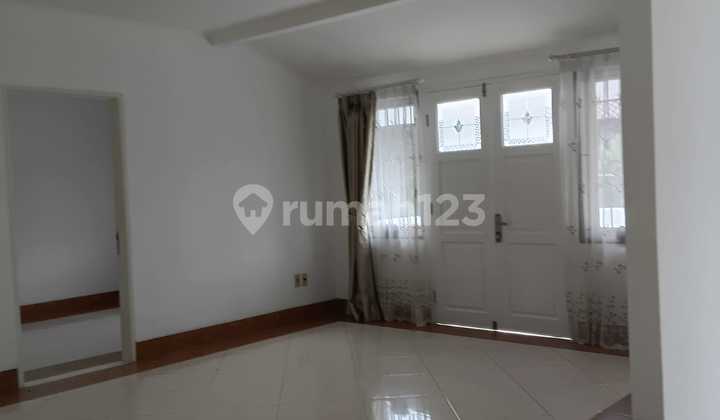 Rumah Siap Huni, Dalam Kompleks, Posisi Hook 2