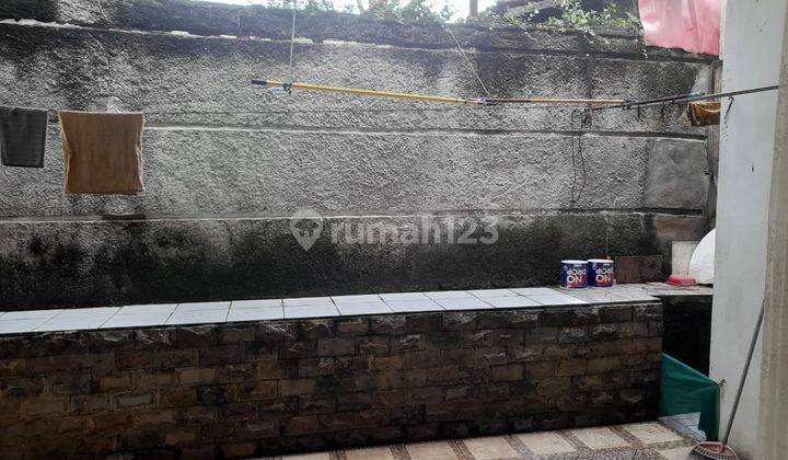 rumah 1 lantai, terawat dan siap huni 5