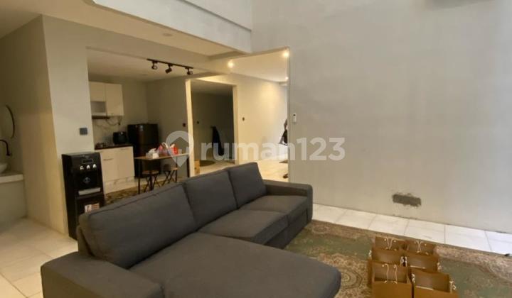 Rumah Sipa Huni Di Perumahan Lebak Bulus