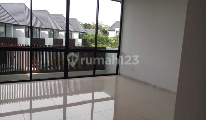 House for Rent in Serenia Hills Lebak Bulus 2