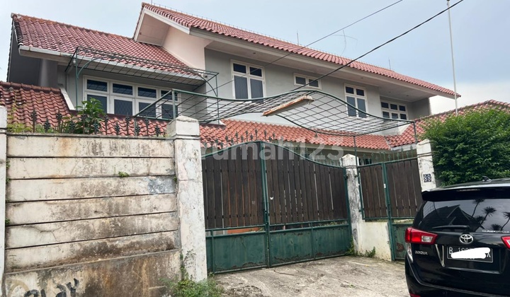 Rumah Asri, Luas Dg S.pool, Di Pertanian Lebak Bulus