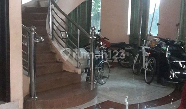 Rumah Mewah Terawat,di Kawasan Stategis Meruya, Surat Lengkap 1