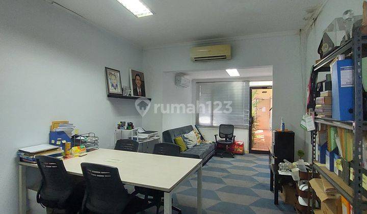 Dijual Rumah Besar 2 Lantai Bisa Untuk Kantor Area Kemang 2