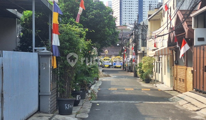 House in the City Center of Utan Kayu, Matraman