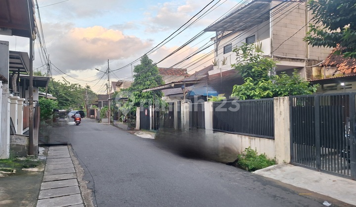 Rumah di Setiabudi Minangkabau Sepi Tenang Rumah di Setiabudi Minangkabau Sepi Tenang