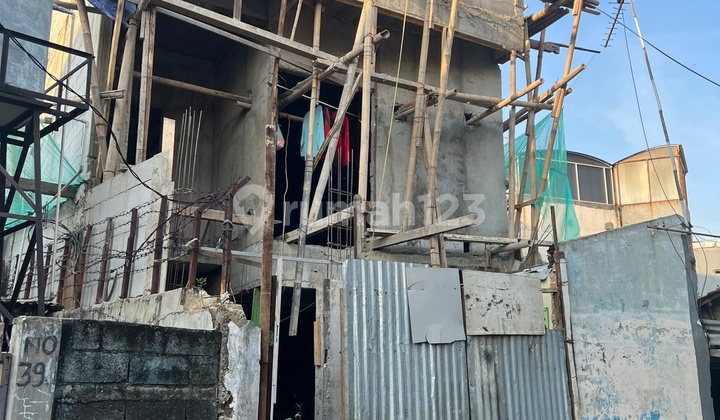 RUMAH 3 LANTAI ADA SWIMING POOL DI RAWAMANGUN 1