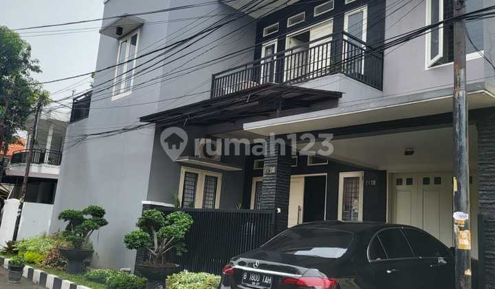 Rumah Full Furnished Dalam Komplek Kayu Putih
