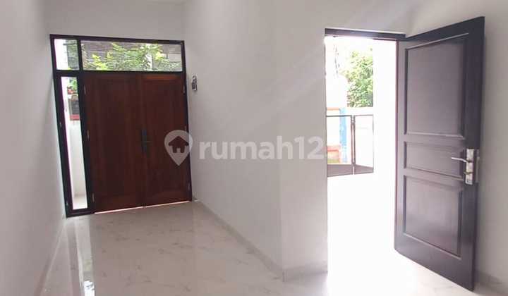 Rumah Minimalis Ready Huni Dekat Stasiun Lenteng Agung