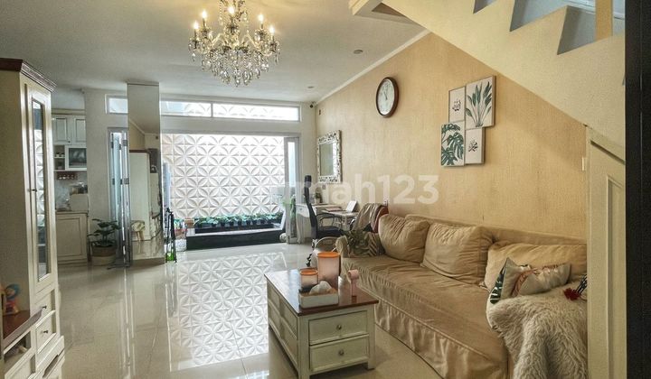 Rumah Vibes Villa di Premier Reviera Private