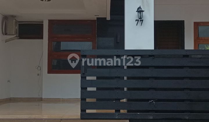 Affordable House Inside Lebak Bulus Complex Affordable House Inside Lebak Bulus Complex