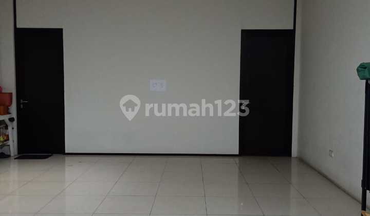 4-Story Shop House Ready for Business in Kebon Jeruk Maphar 2