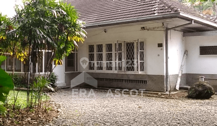 Rumah Hook Zaman Belanda Lokasi Elite Jl. Samanhudi, Medan Maimun 2