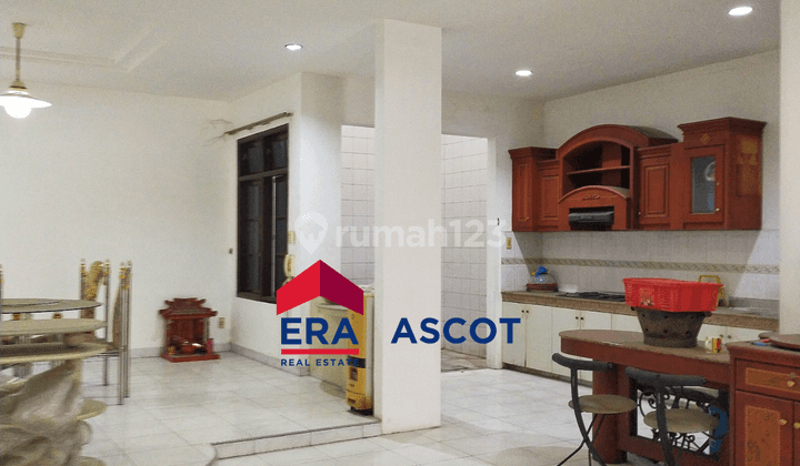 Rumah Inti Kota Komplek Villa Polonia Indah, Medan Polonia