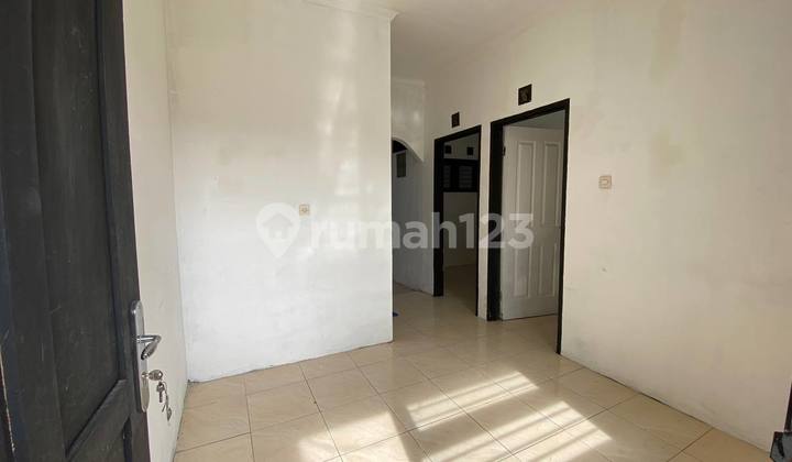 Well-Maintained Affordable House in Margahayu Raya Complex, Buah Batu, Bandung 2