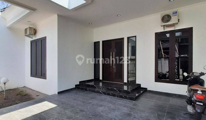 Rumah Baru Modern Classic Nyaman Di Arcamanik Kota Bandung Timur  2