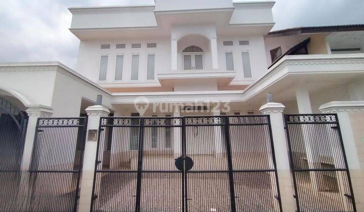 Rumah Clasicc 3 Lantai Di Cigadung Cibeunying Kaler Kota Bandung 1