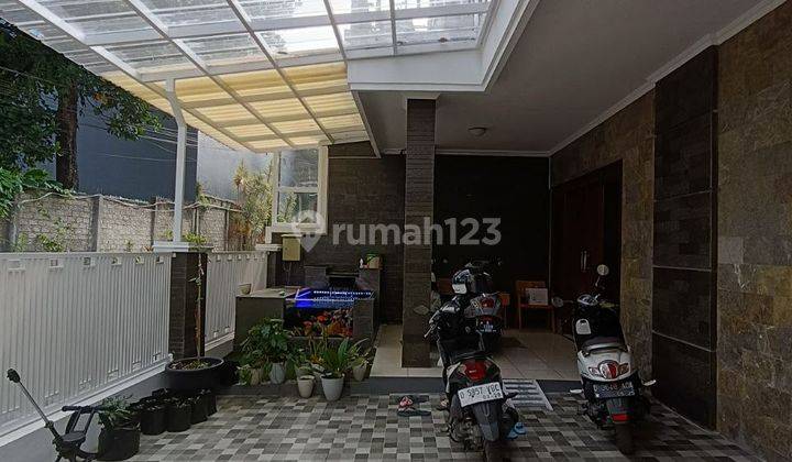 Rumah Bagus Terawat Luas Di Area Cigadung Dekat Ke Dago Bandung 2