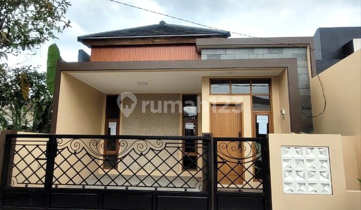 Rumah Baru Dekat Masjid Komplek Mekar Cibiru Wetan Bandung Timur Rumah Baru Dekat Masjid Komplek Mekar Cibiru Wetan Bandung Timur