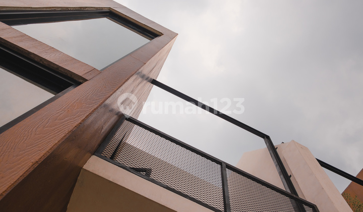 Minimalist House in Ready-to-Occupy Antapani Cluster on Jakarta Bandung Road 2