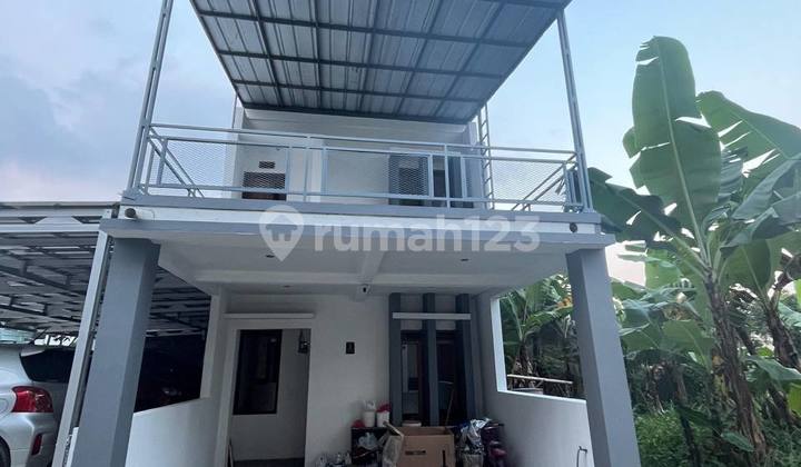 Rumah Minimalis 2 Lantai di Komplek Bojong Koneng Kodya Bandung